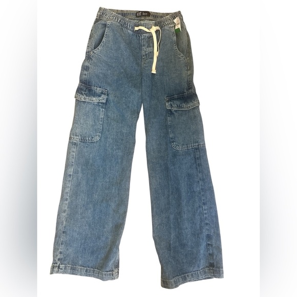 NWT Gap Denim Cargo Jean with side elastic waist w drawstring Women’s xs - Picture 2 of 6